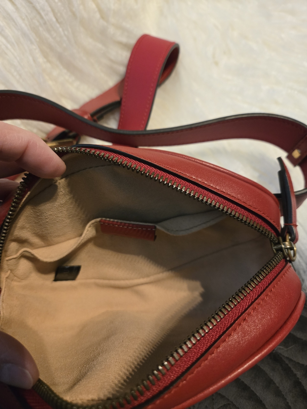Gucci Red GG Marmont Mini Belt Bag - Picture 2 of 6